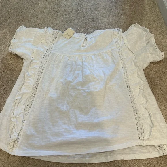 Free People Le Femme Ivory Ruffled Short Sleeve Tee L NWT - Picture 6 of 6